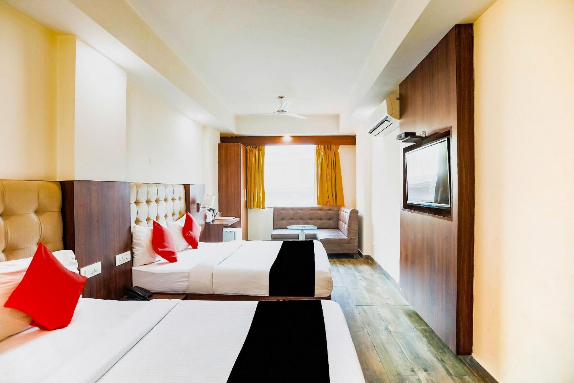Collection O The Kailash Dev Hotel Nova Deli Exterior foto