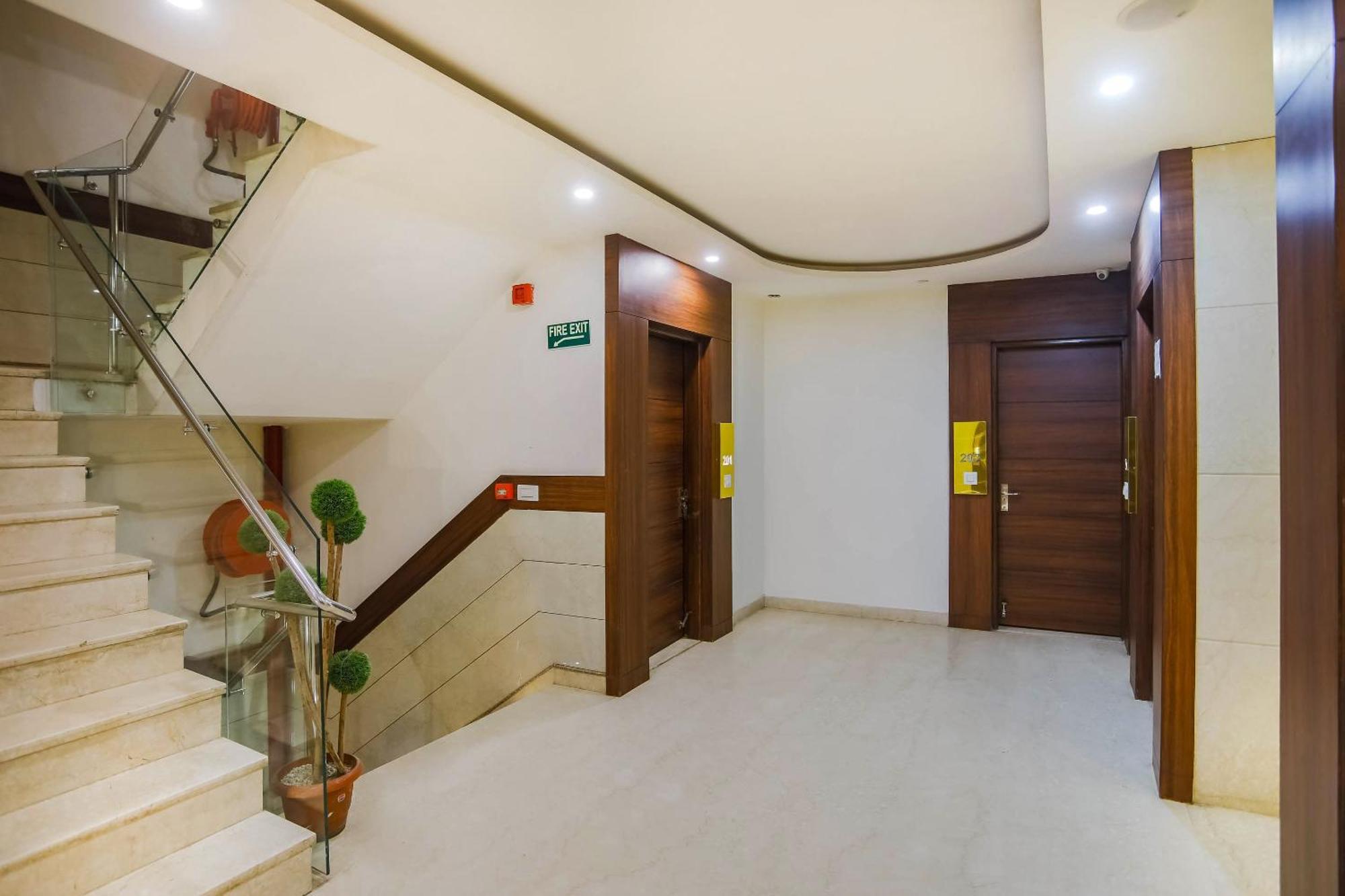 Collection O The Kailash Dev Hotel Nova Deli Exterior foto