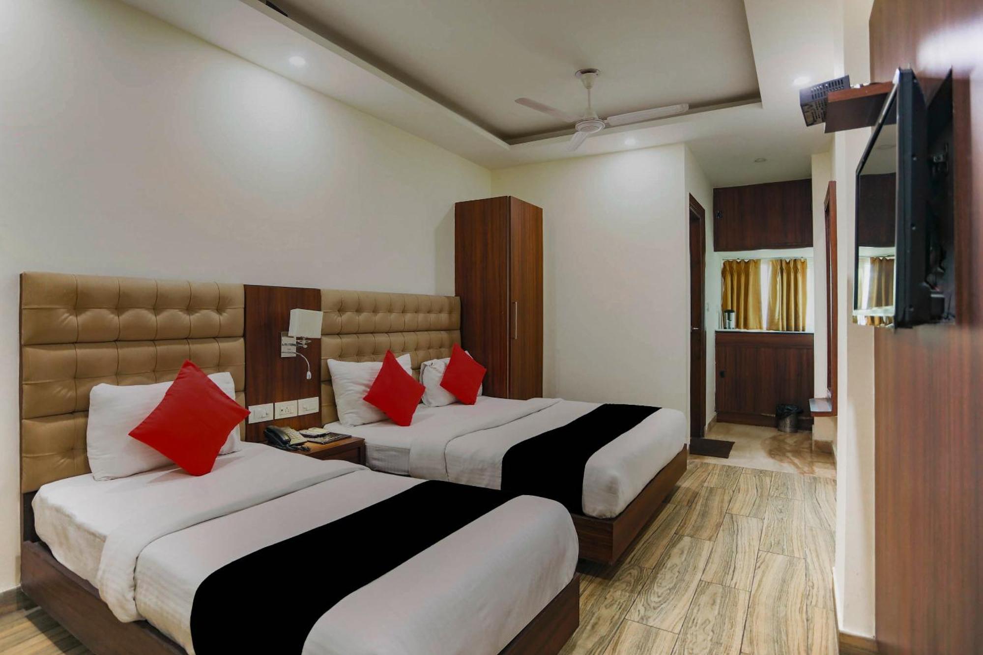 Collection O The Kailash Dev Hotel Nova Deli Exterior foto